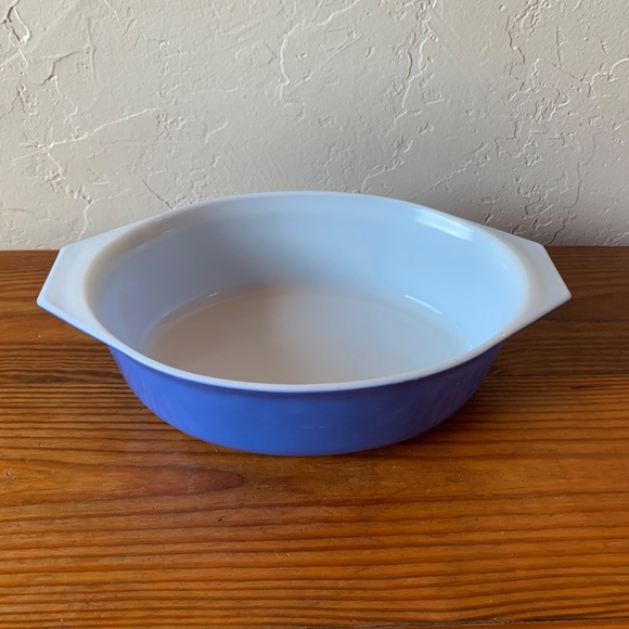 Vintage Pyrex Blue 2.5 Qt Oval Casserole Dish | Mid Century Modern - Picture 13 of 16